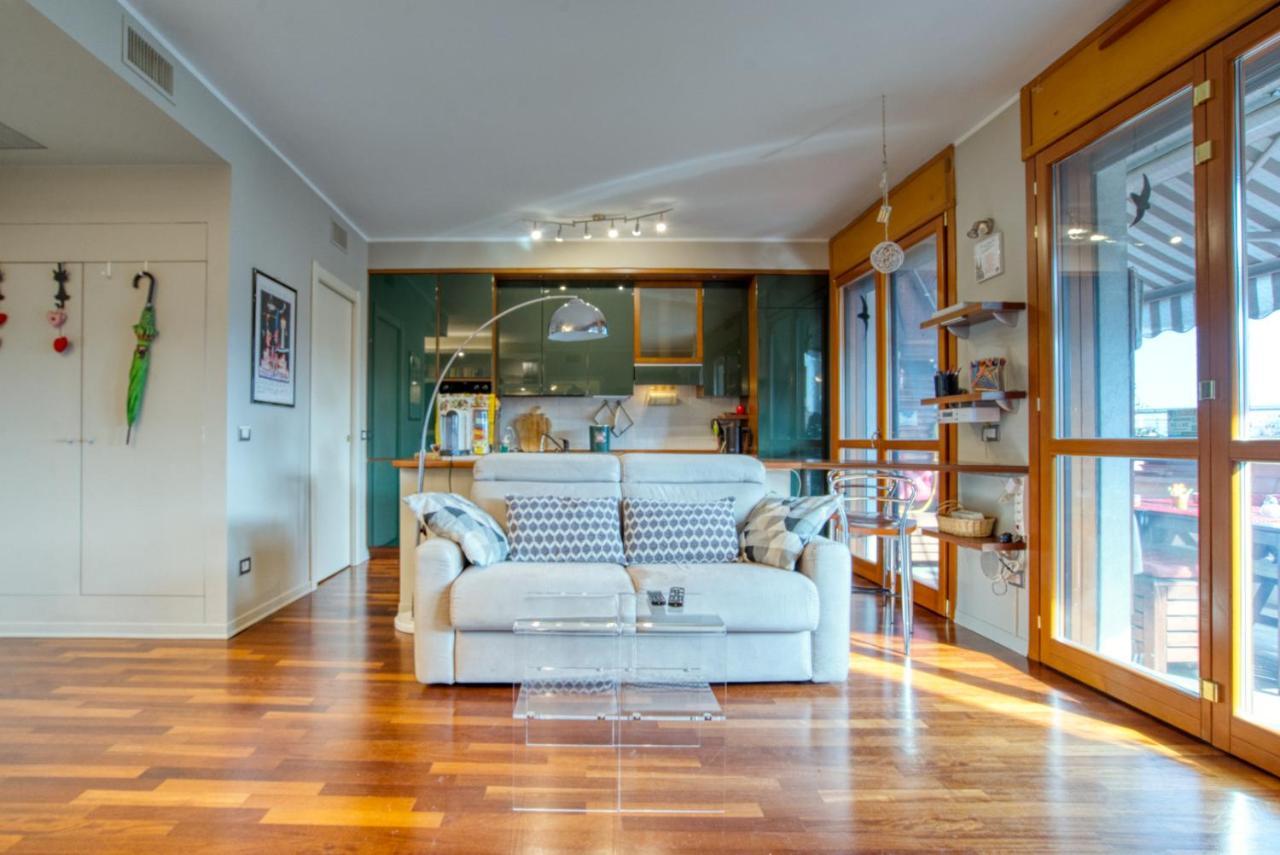 וימודרונה Caseospitali - Casa Di Bibi, Colorato Ed Elegante Bilocale Vicino Al Naviglio Martesana Per 4 מראה חיצוני תמונה
