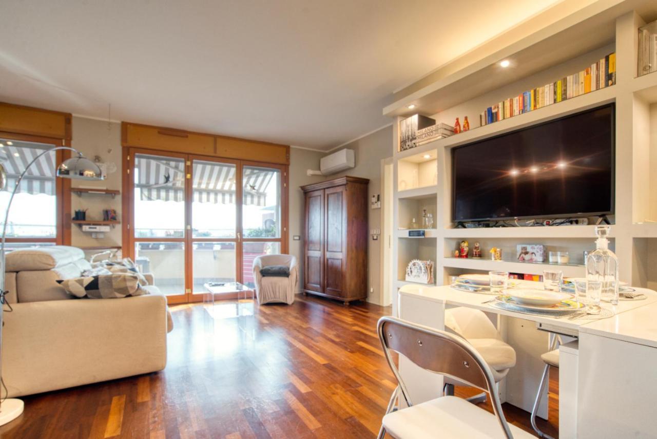 וימודרונה Caseospitali - Casa Di Bibi, Colorato Ed Elegante Bilocale Vicino Al Naviglio Martesana Per 4 מראה חיצוני תמונה
